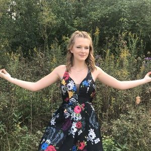 Meet your Posher, Haley